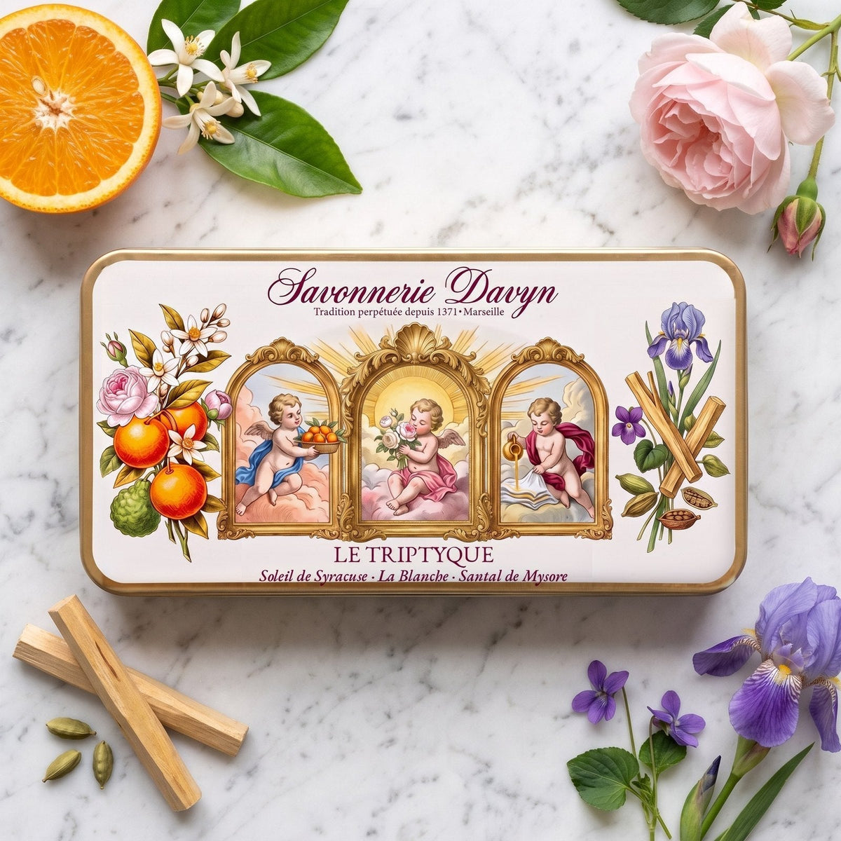 Le Triptyque, the lid